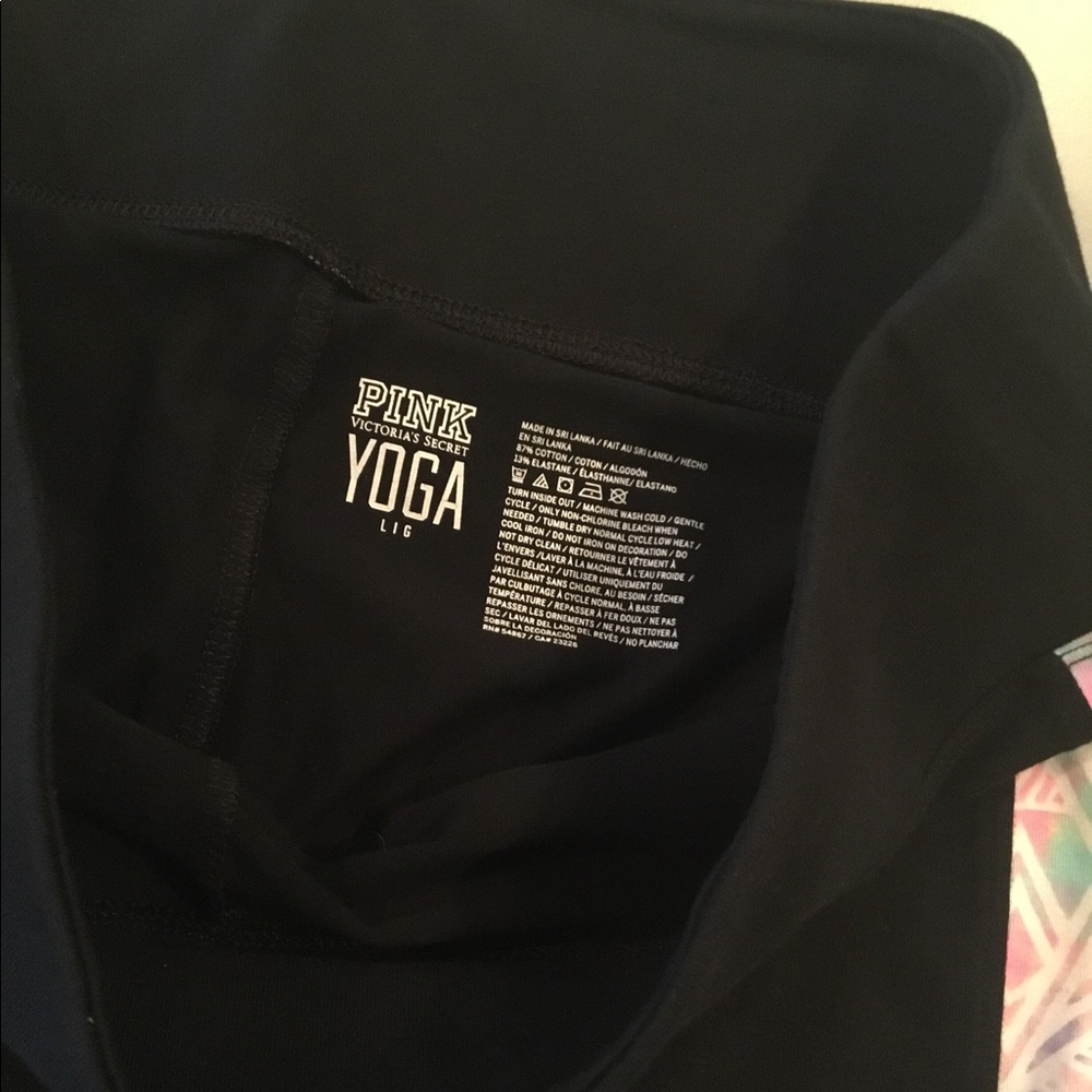 NWOT VS PINK 🌞Capris🌞 - Picture 4 of 5